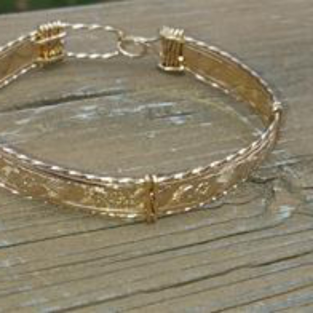Handmade Gold filled bangle - Picture 2 of 2